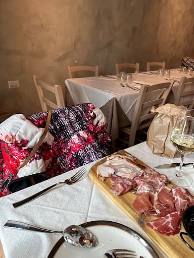 A Piazza Regina "Fraschetta con Cucina"