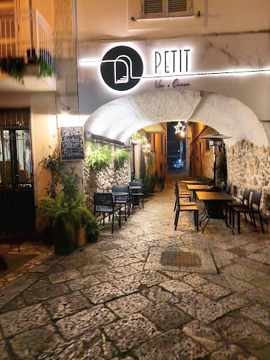 Petit Vini e Cucina